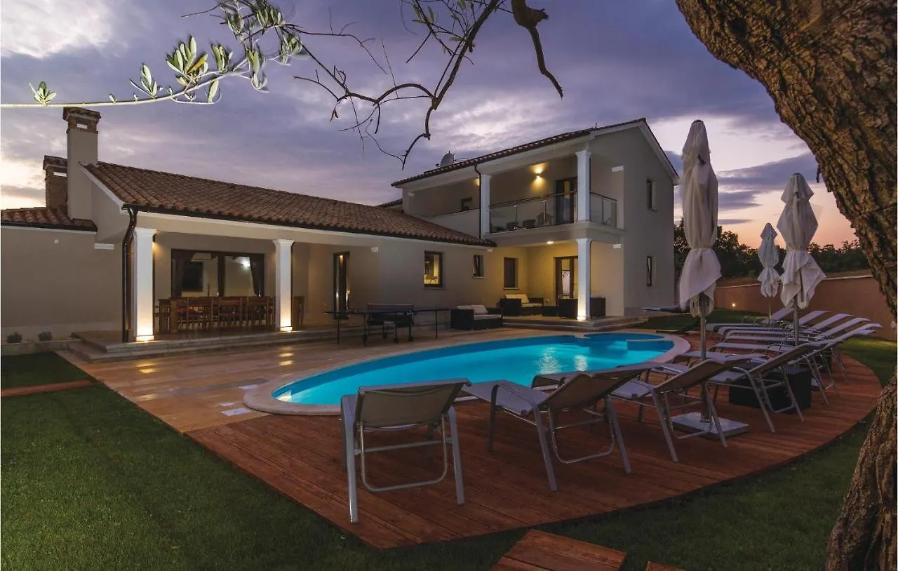 Lovely Home In Bibici With Jacuzzi Croatia