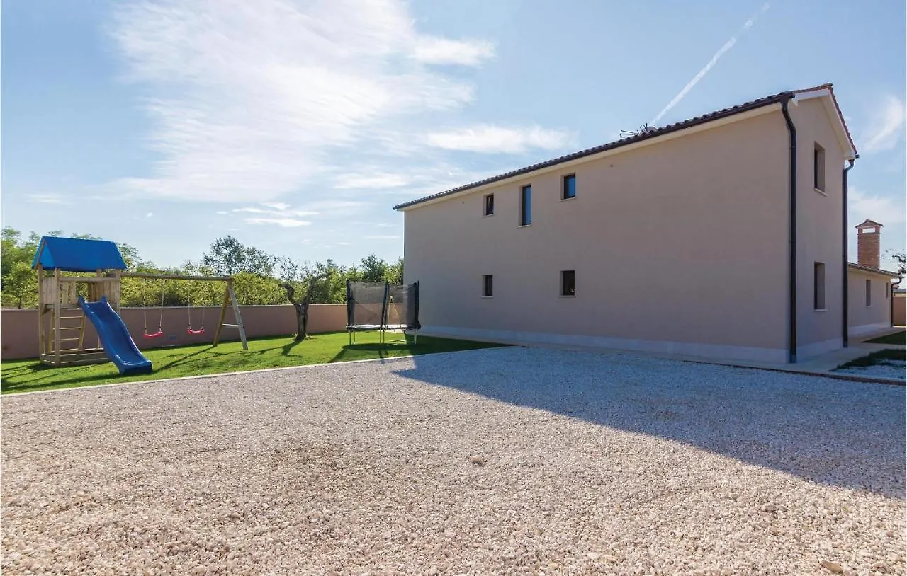 Holiday home Lovely Home In Bibici With Jacuzzi